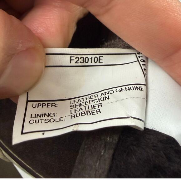 UGG Evera Brown Suede Low Top Lace Up Sneakers - Size 5.5 - Picture 12 of 12